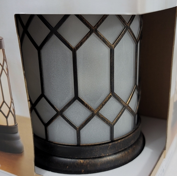 ScentSationals Bronze Lantern Full-Size Warmer And Limited Edition Wax Cubes - Picture 3 of 13